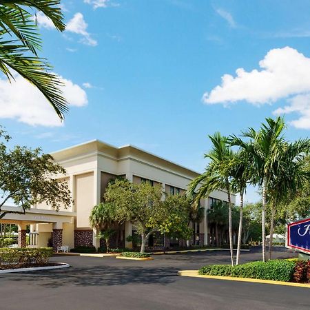Hampton Inn Ft. Lauderdale-Cypress Creek Fort Lauderdale Exterior foto